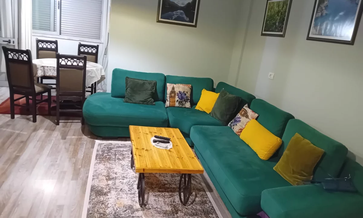 Shtepi me qera Apartament ne Tirane, 1+1, Mobilimi E mobiluar, Pagesa 520  Euro.