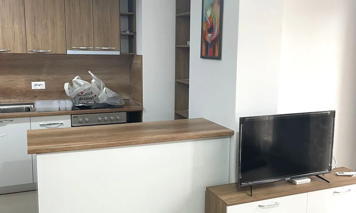 Shtepi me qera Apartament ne Tirane, 2+1, Mobilimi E mobiluar, Pagesa 55,000  Leke.