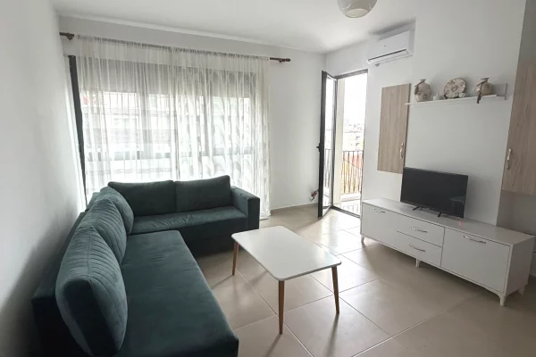 Shtepi me qera Apartament ne Tirane, 2+1, Mobilimi E mobiluar, Pagesa 55,000  Leke.