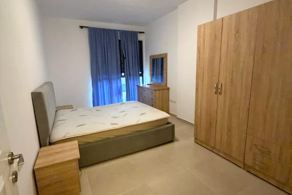 Shtepi me qera Apartament ne Tirane, 2+1, Mobilimi E mobiluar, Pagesa 55,000  Leke.