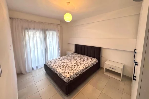 Shtepi me qera Apartament ne Tirane, 2+1, Mobilimi E mobiluar, Pagesa 600  Euro.