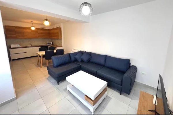 Shtepi me qera Apartament ne Tirane, 2+1, Mobilimi E mobiluar, Pagesa 600  Euro.