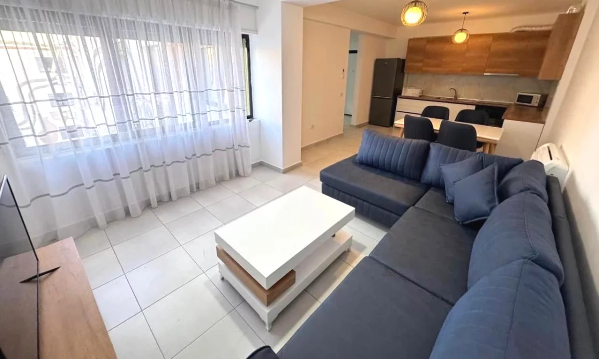 Shtepi me qera Apartament ne Tirane, 2+1, Mobilimi E mobiluar, Pagesa 600  Euro.