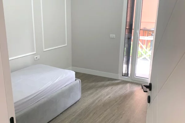 Shtepi me qera Apartament ne Tirane, 2+1, Mobilimi E mobiluar, Pagesa 1,000  Euro.
