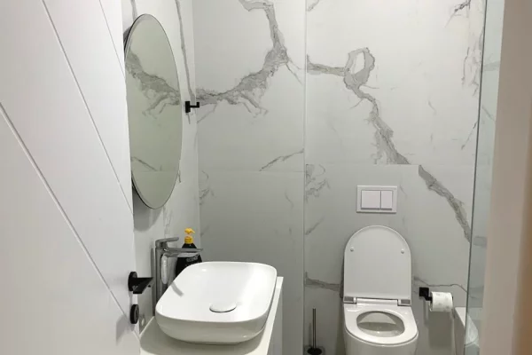 Shtepi me qera Apartament ne Tirane, 2+1, Mobilimi E mobiluar, Pagesa 1,000  Euro.