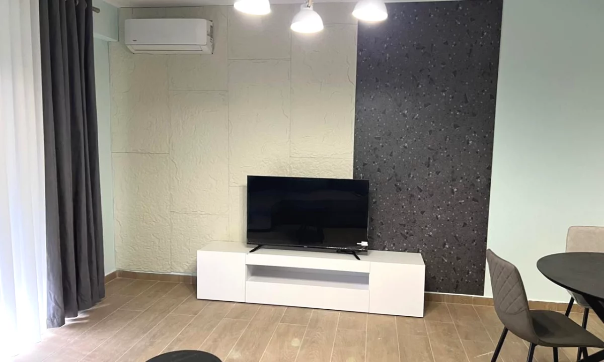 Shtepi me qera Apartament ne Tirane, 1+1, Mobilimi E mobiluar, Pagesa 550  Euro.