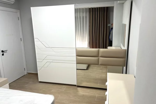 Shtepi me qera Apartament ne Tirane, 1+1, Mobilimi E mobiluar, Pagesa 550  Euro.