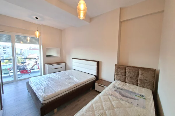 Shtepi me qera Apartament ne Tirane, 1+1, Mobilimi E mobiluar, Pagesa 55,000  Leke.