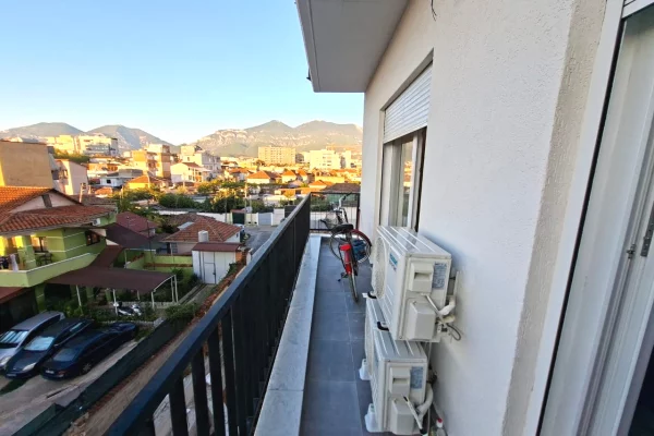 Shtepi me qera Apartament ne Tirane, 1+1, Mobilimi E mobiluar, Pagesa 55,000  Leke.