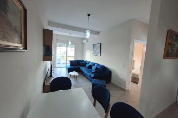 Shtepi me qera Apartament ne Tirane, 1+1, Mobilimi E mobiluar, Pagesa 55,000  Leke.