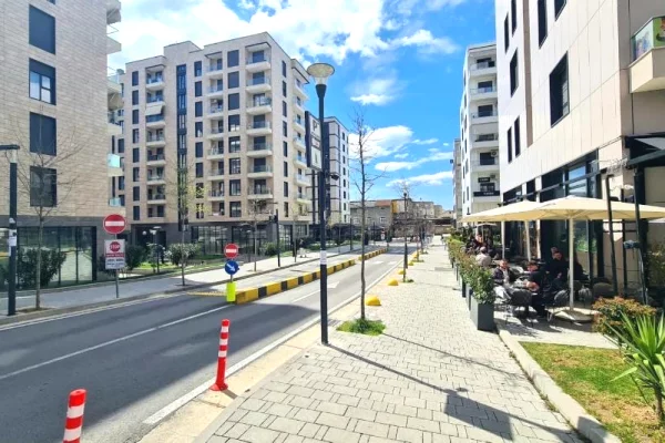 Shtepi me qera Apartament ne Tirane, 1+1, Mobilimi Pjeserisht e mobiluar, Pagesa 450  Euro.