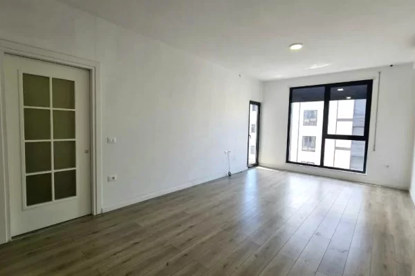 Shtepi me qera Apartament ne Tirane, 1+1, Mobilimi Pjeserisht e mobiluar, Pagesa 450  Euro.