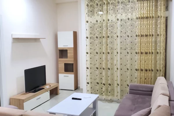 Shtepi ne shitje Apartament ne Tirane, 1+1, Mobilimi E mobiluar, Pagesa 129,000  Euro.