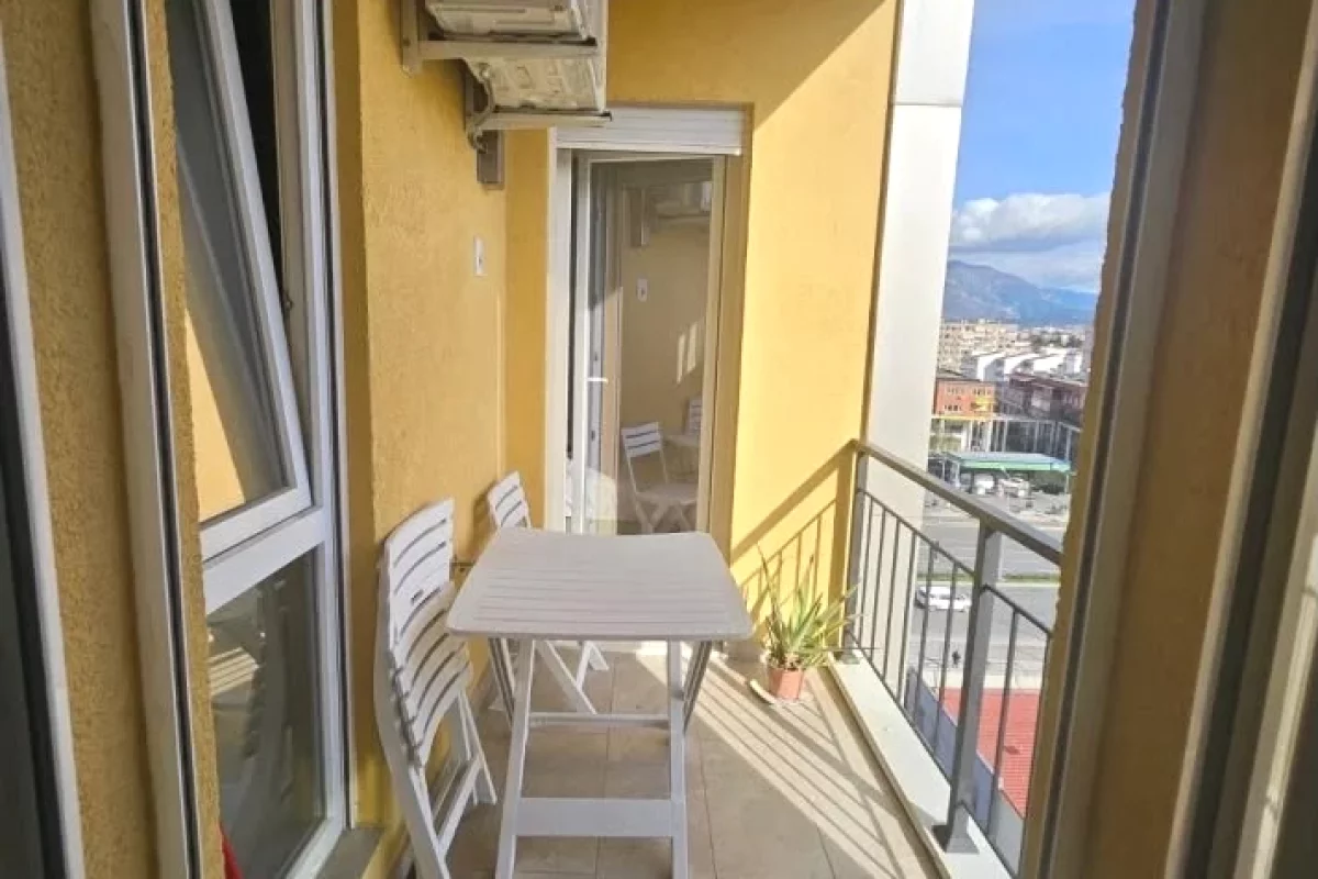 Shtepi me qera Apartament ne Tirane, 2+1, Mobilimi E mobiluar, Pagesa 70,000  Leke.