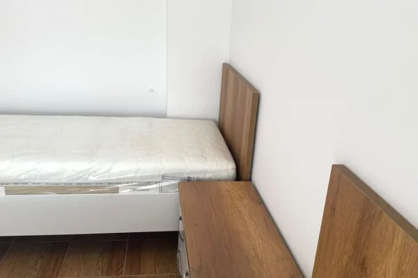 Shtepi me qera Apartament ne Tirane, 3+1, Mobilimi E mobiluar, Pagesa 70,000  Leke.