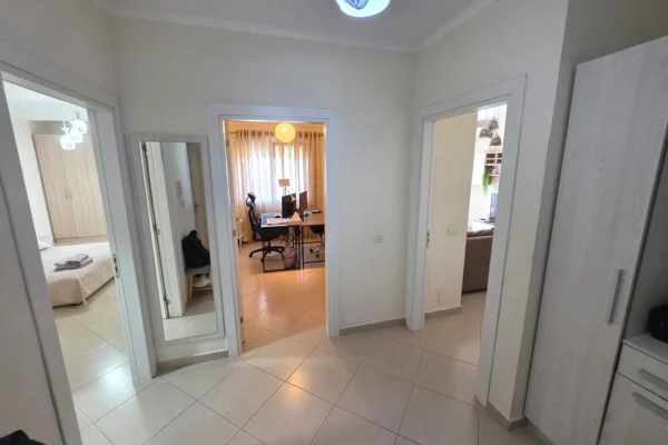 Shtepi me qera 2+1 ne Tirane - 900 Euro