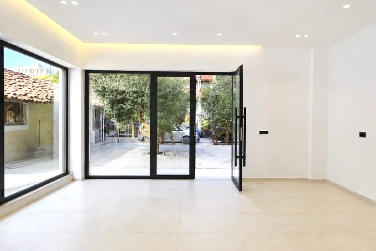 Ambient biznesi 50 m2 me oborr ne shitje – Thanas Ziko