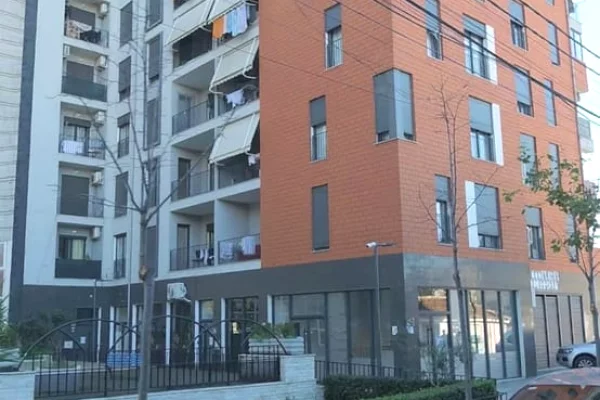 Shtepi me qera Apartament ne Tirane, 1+1, Mobilimi E mobiluar, Pagesa 70,000  Leke.