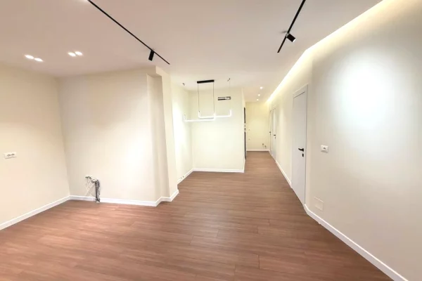 Apartment for sale in Tirana 2+1, Emty