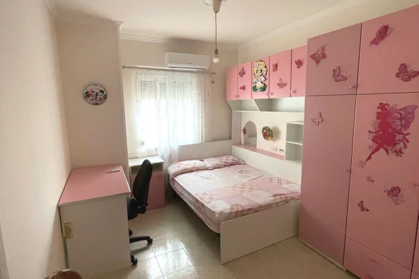 Shtepi me qera Apartament ne Tirane, 2+1, Mobilimi E mobiluar, Pagesa 65,000  Leke.