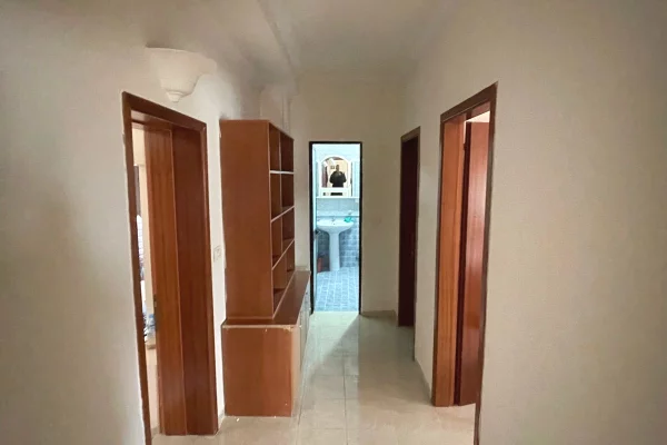 Shtepi me qera Apartament ne Tirane, 2+1, Mobilimi E mobiluar, Pagesa 65,000  Leke.
