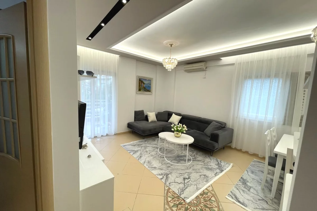 Shtepi me qera Apartament ne Tirane, 1+1, Mobilimi E mobiluar, Pagesa 650  Euro.