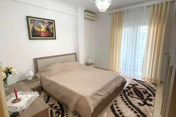 Shtepi me qera Apartament ne Tirane, 1+1, Mobilimi E mobiluar, Pagesa 650  Euro.