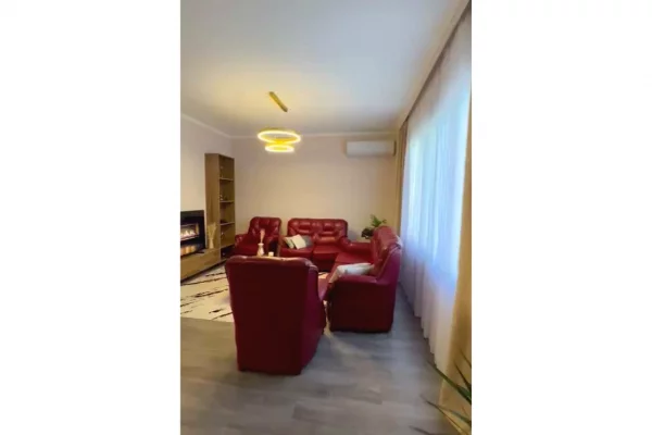 Shtepi me qera 2+1 ne Tirane - 90,000 Leke