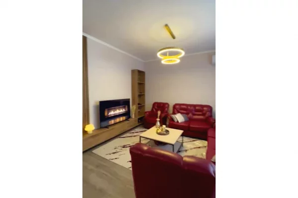 Shtepi me qera Apartament ne Tirane, 2+1, Mobilimi E mobiluar, Pagesa 90,000  Leke.