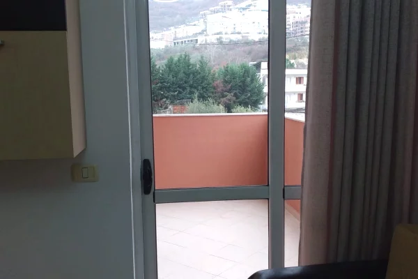 Appartamento in affitto a Tirana 1+1, Arredato