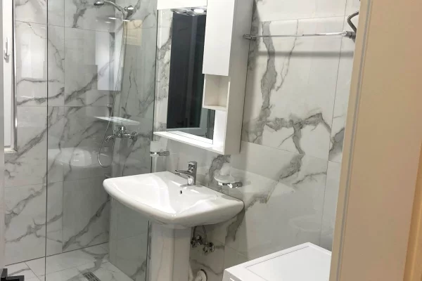 Shtepi me qera Apartament ne Tirane, 2+1, Mobilimi E mobiluar, Pagesa 550  Euro.