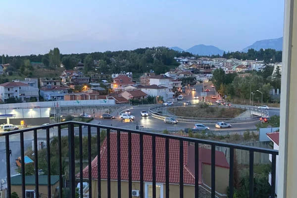 Shtepi me qera Apartament ne Tirane, 2+1, Mobilimi E mobiluar, Pagesa 550  Euro.