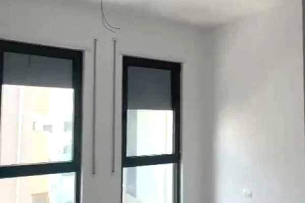 Apartament 2+1 i ri, Komuna e Parisit