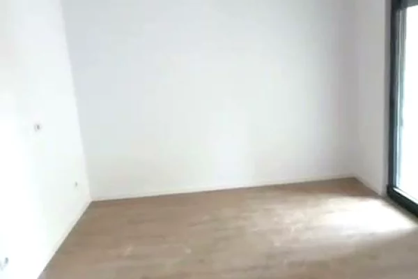Apartment for rent in Tirana 2+1, Emty