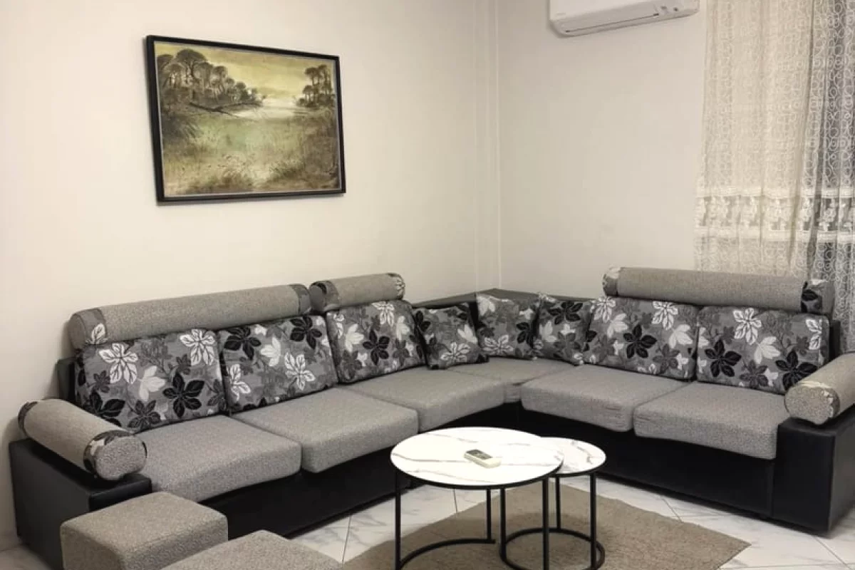 Shtepi me qera Apartament ne Tirane, 1+1, Mobilimi E mobiluar, Pagesa 600  Euro.