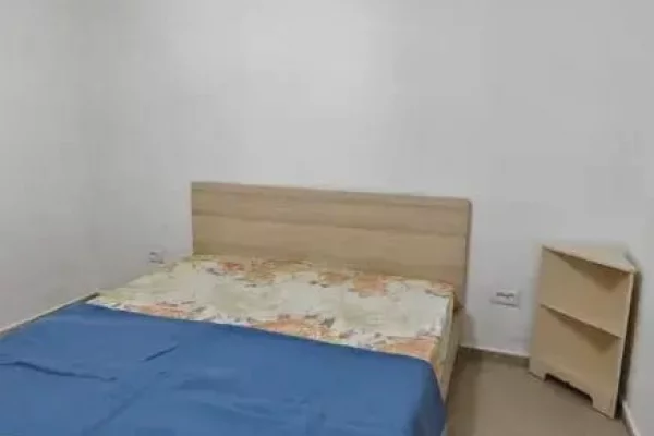 Shtepi me qera Apartament ne Tirane, 3+1, Mobilimi E mobiluar, Pagesa 45,000  Leke.