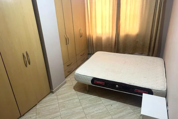 Appartamento in vendita a Tirana 2+1, Arredato