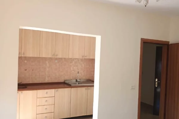 Super apartament 1+1 te Allias, Rruga Njazi Meka, afër kopshtit
