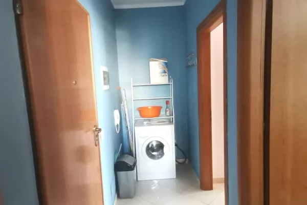 Shtepi me qera Apartament ne Tirane, 1+1, Mobilimi E mobiluar, Pagesa 50,000  Leke.