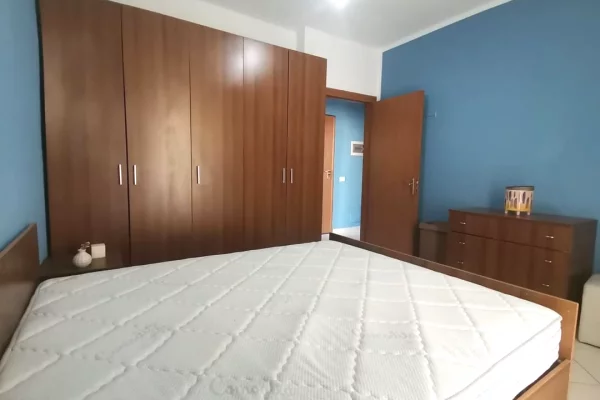 Shtepi me qera Apartament ne Tirane, 1+1, Mobilimi E mobiluar, Pagesa 50,000  Leke.