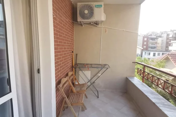 Shtepi me qera Apartament ne Tirane, 1+1, Mobilimi E mobiluar, Pagesa 50,000  Leke.