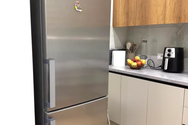 Shtepi me qera Shtepi Private ne Tirane, 4+1, Mobilimi E mobiluar, Pagesa 90,000  Leke.