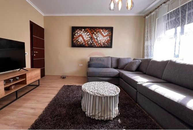 Apartament 2+1 me qira te Stadiumi Dinamo !