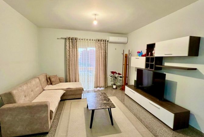 Jepet me qira apartament 2+1+2 ne Kinostudio