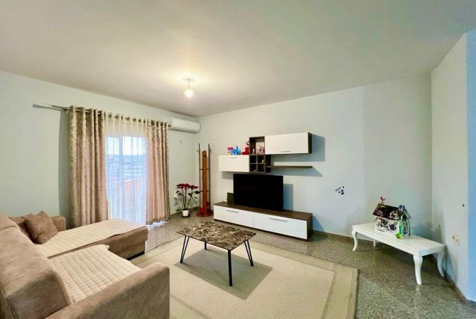 Shtepi me qera Apartament ne Tirane, 2+1, Mobilimi E mobiluar, Pagesa 500  Euro.
