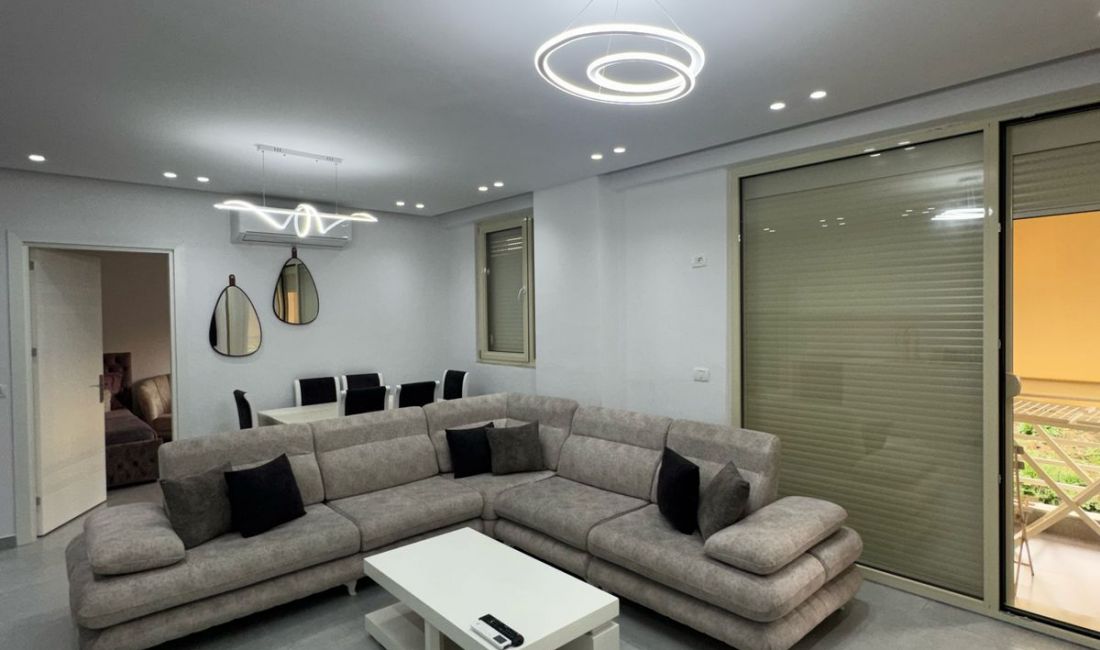 Shtepi me qera Apartament ne Tirane, 2+1, Mobilimi E mobiluar, Pagesa 500  Euro.