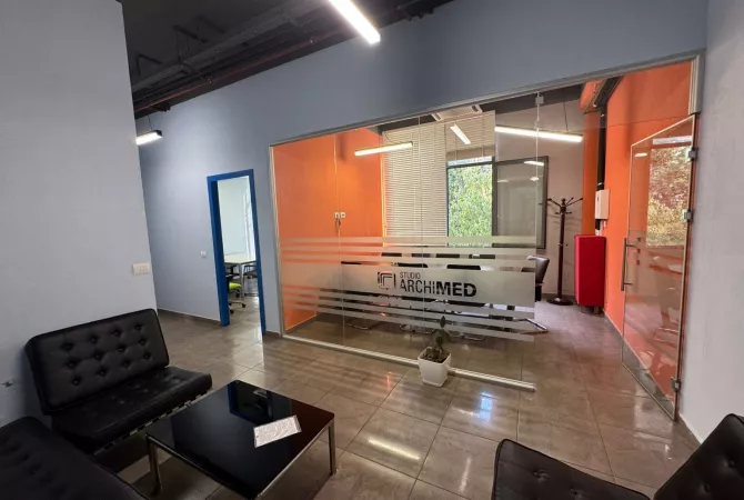 Shtepi me qera Apartament ne Tirane, 3+1, Mobilimi E mobiluar, Pagesa 900  Euro.