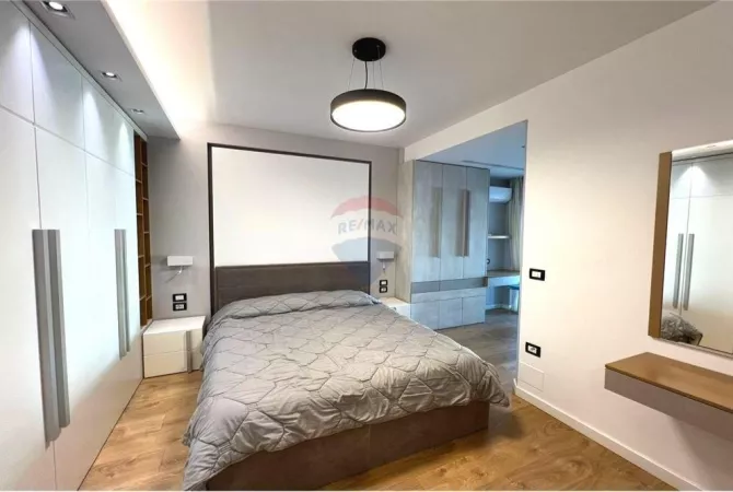Shtepi me qera Apartament ne Tirane, 2+1, Mobilimi E mobiluar, Pagesa 90,000  Leke.