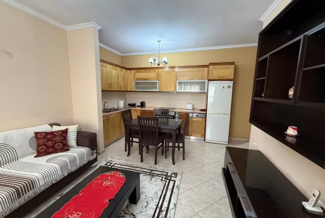 Shtepi me qera Apartament ne Tirane, 2+1, Mobilimi E mobiluar, Pagesa 400  Euro.
