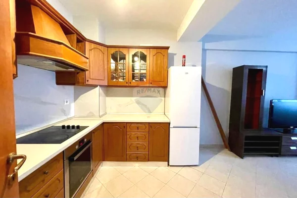 Shtepi me qera Apartament ne Tirane, 2+1, Mobilimi E mobiluar, Pagesa 650  Euro.